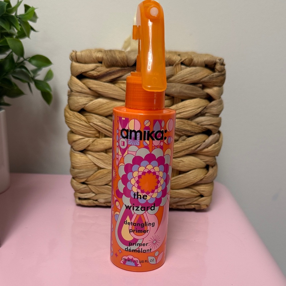 Amika The Wizard Detangling Primer - Vibrant Orange